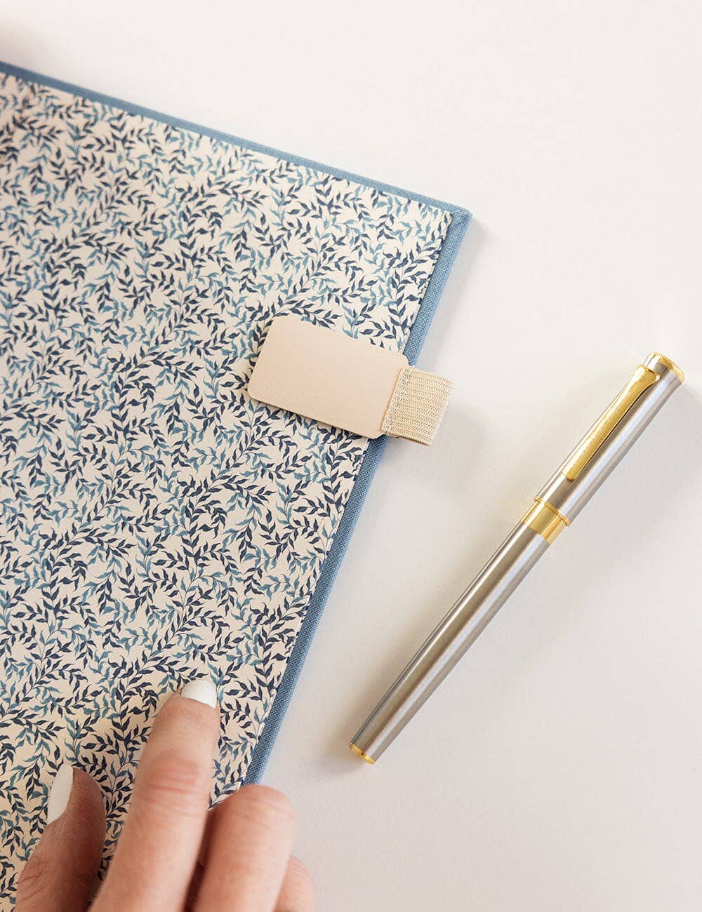 Silver Fountain Pen (Boxed)