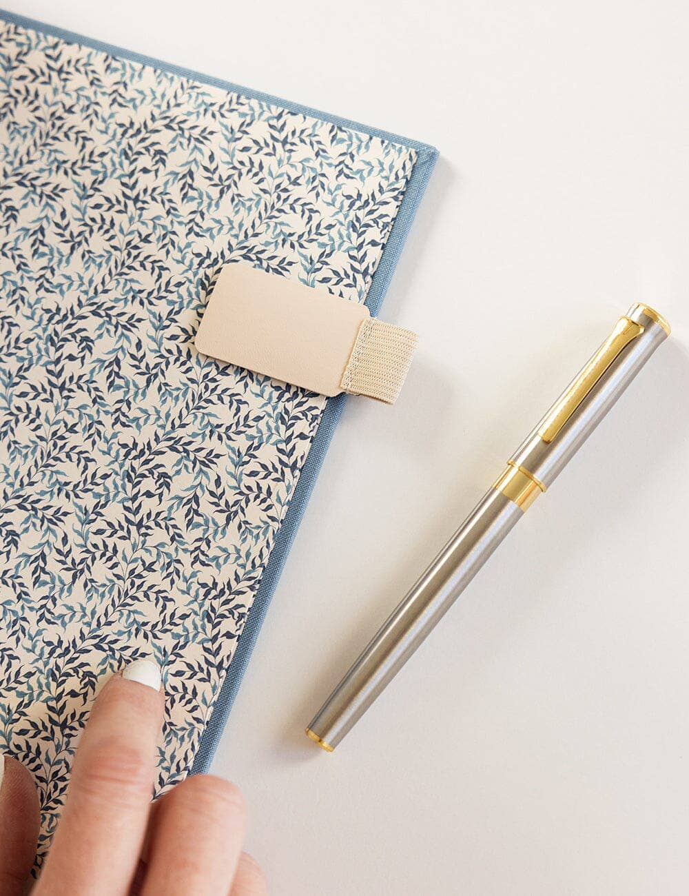 Silver Executive Gel Ink Pen (Boxed)