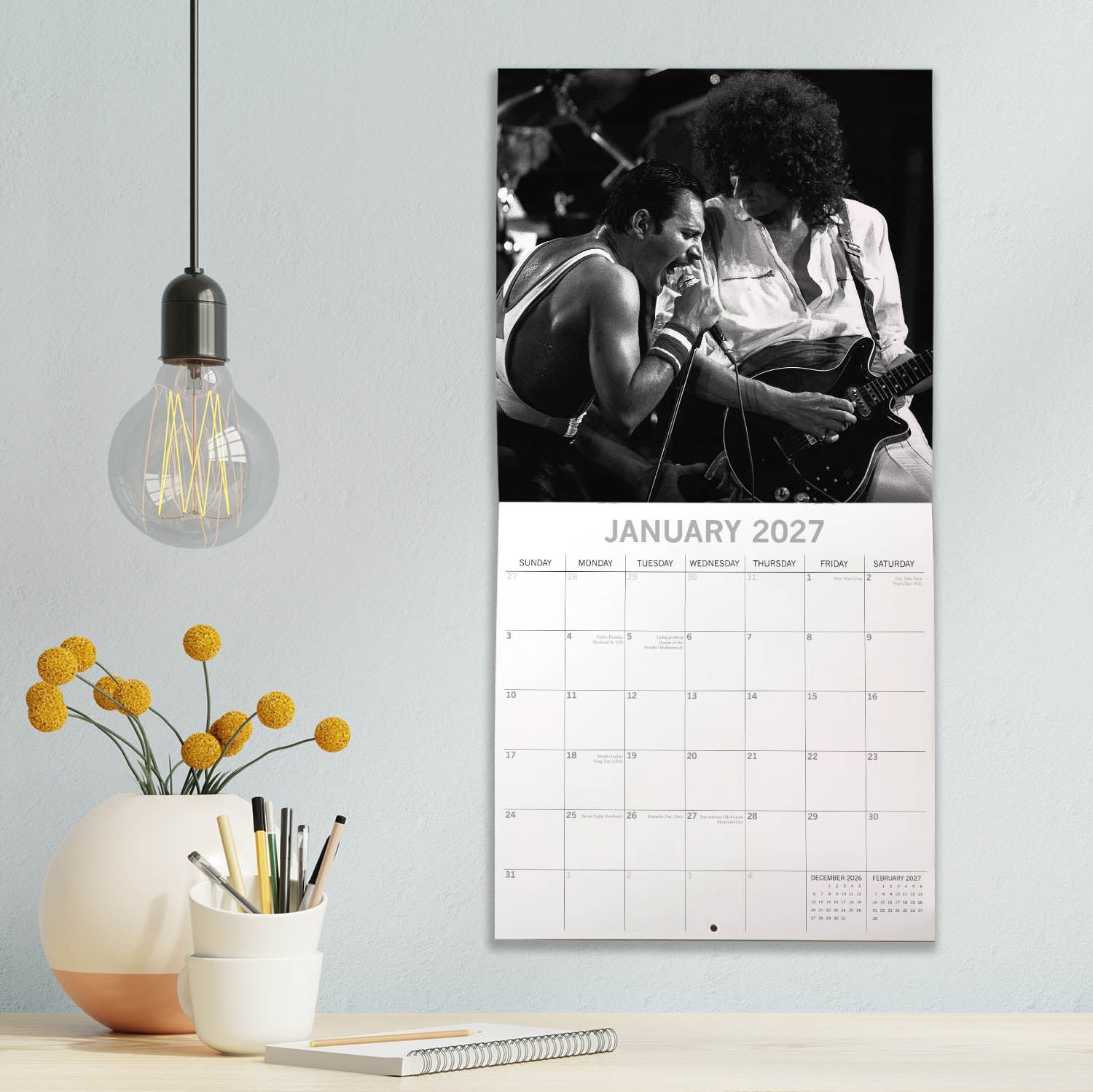 Icons_Freddie_Mercury_2027_Jan_LS.jpg